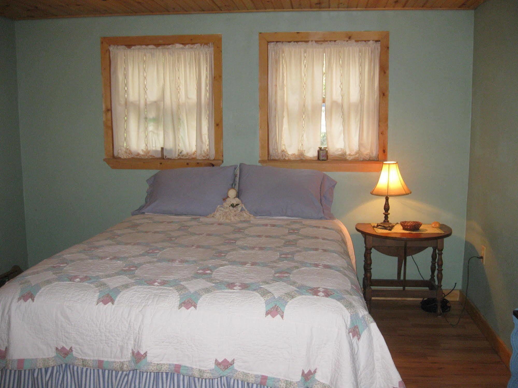 Buffalo Creek Bed And Breakfast ロビンズビル エクステリア 写真